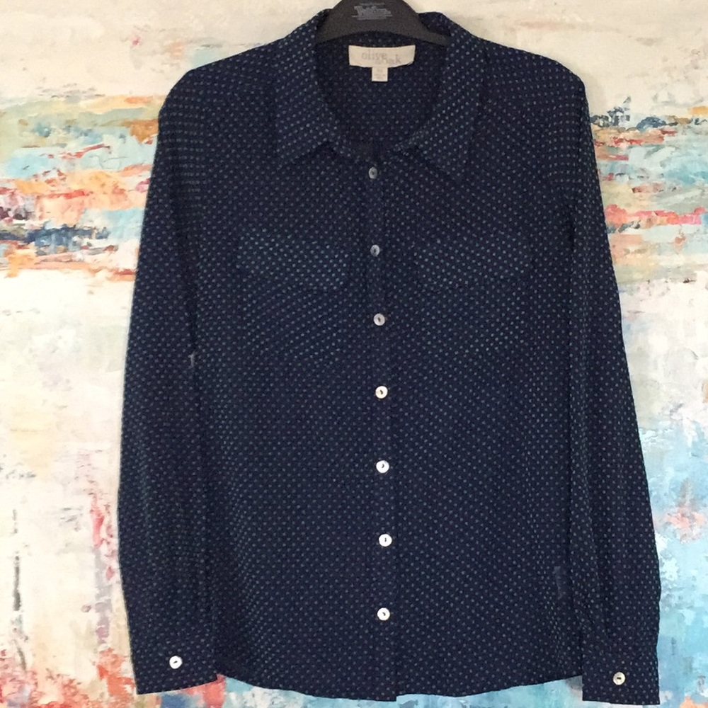 OLIVE & OAK Swiss Dot Sheer Blouse Front Pockets